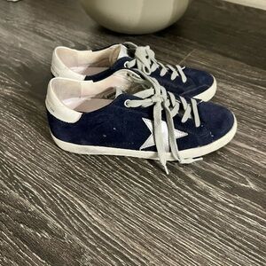 Golden Goose suede Navy Sneakers great condition